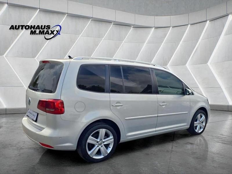 Gebraucht VW Touran Highline 140 PS (102 kW) 2011 Gold Van / Kleinbus