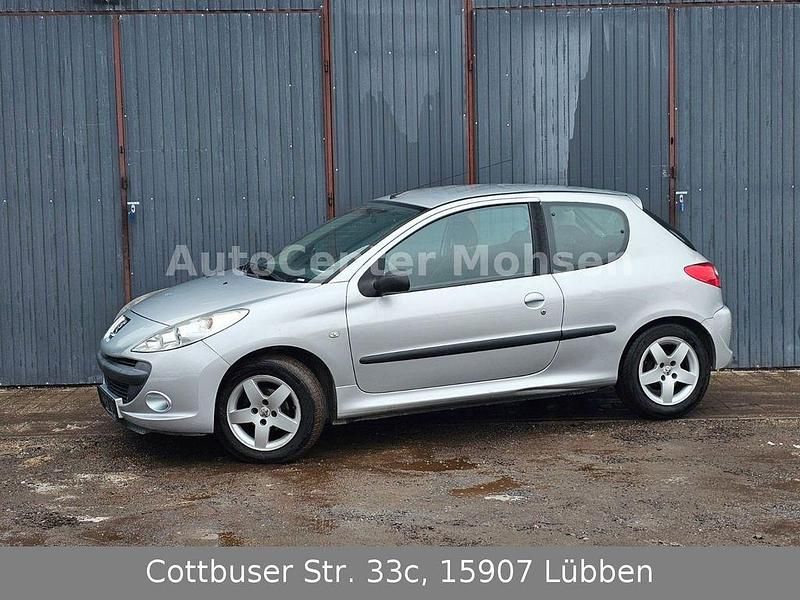 Silber Gebraucht 2009 Peugeot 206 Basis Limousine | 1.799 € (Fairer Preis) - Bild 1/4