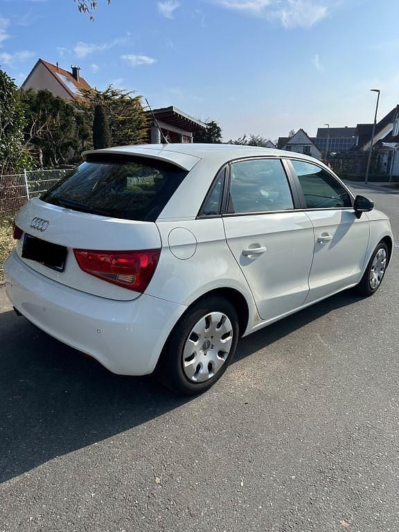 Gebraucht Audi A1 Sportback Ambition 105 PS (77 kW) 2013 Weiß Kleinwagen