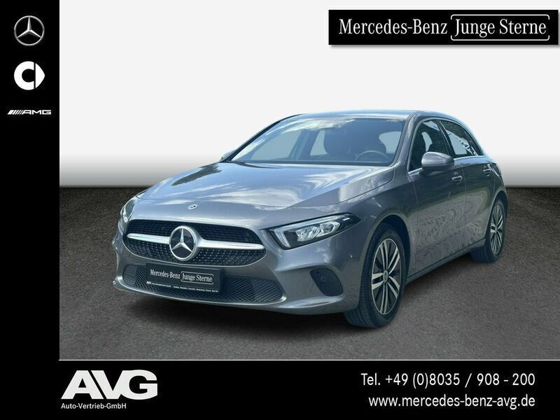 Grau Gebraucht 2022 Mercedes A200 Progressive Limousine | 27.800 € (Etwas zu teuer) - Bild 1/4