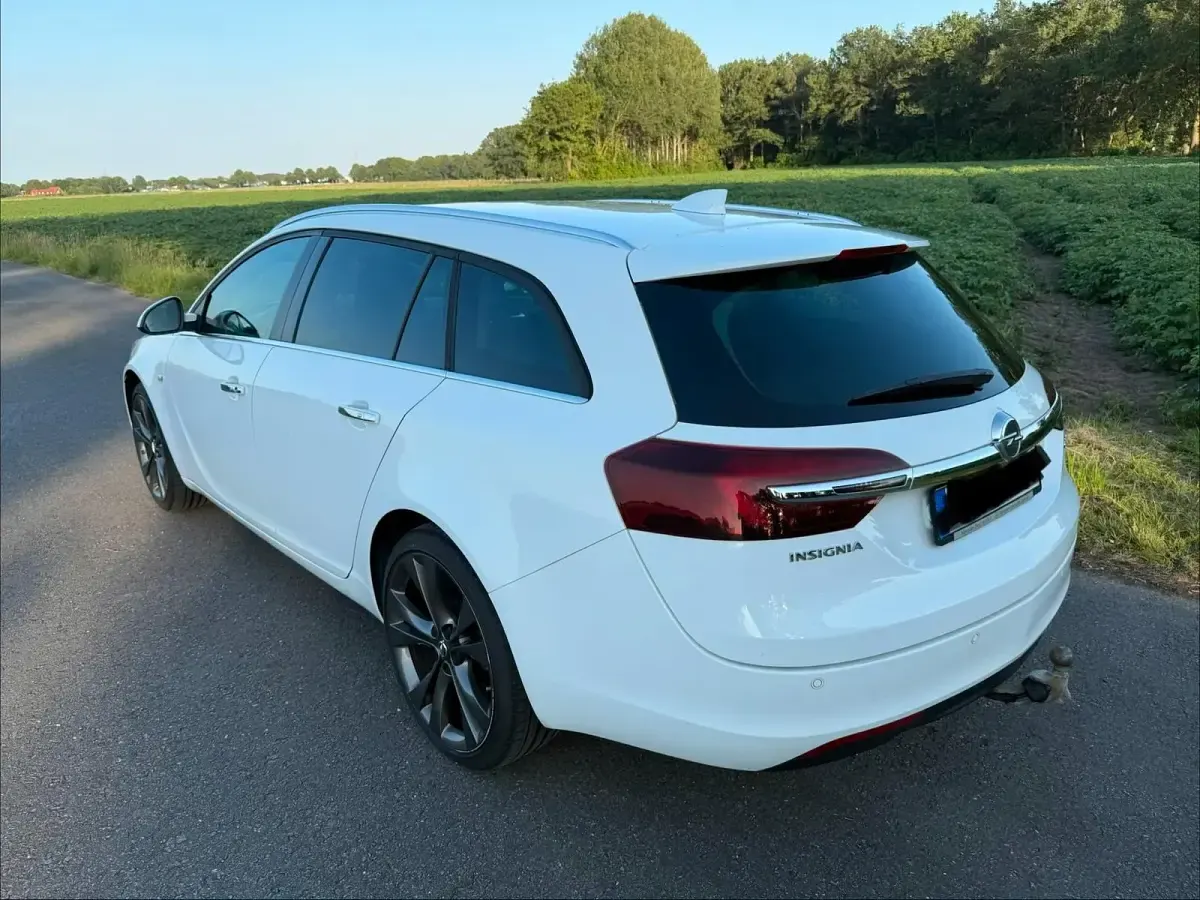 Gebraucht Opel Insignia 136 PS (100 kW) 2016 Weiß Kombi