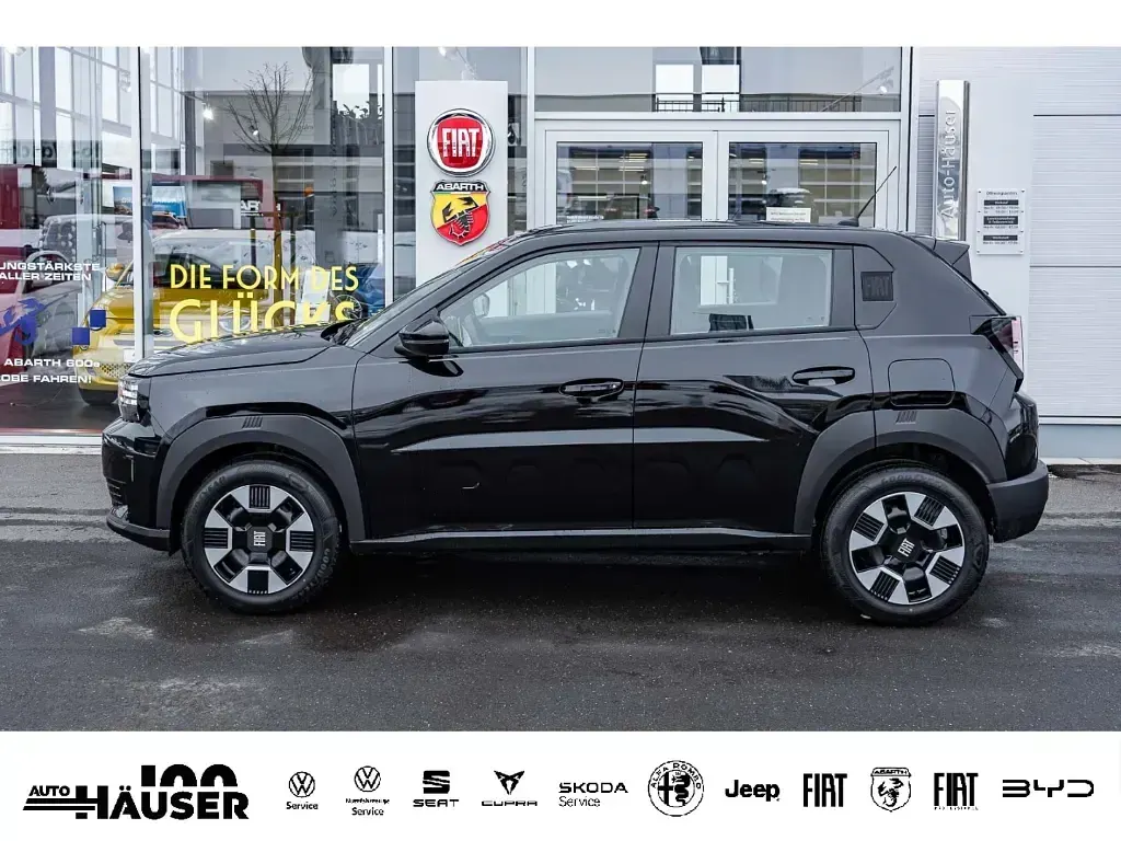 Gebraucht Fiat Grande Panda Icon 110 PS (80 kW) 2025 Cinema schwarz Kleinwagen