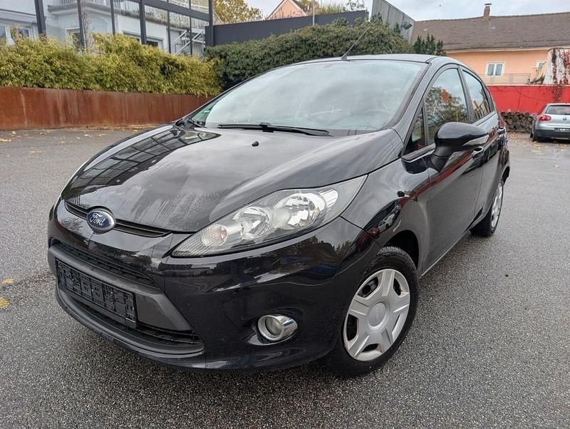 Schwarz Gebraucht 2012 Ford Fiesta Trend Limousine | 3.880 € (Fairer Preis) - Bild 1/4