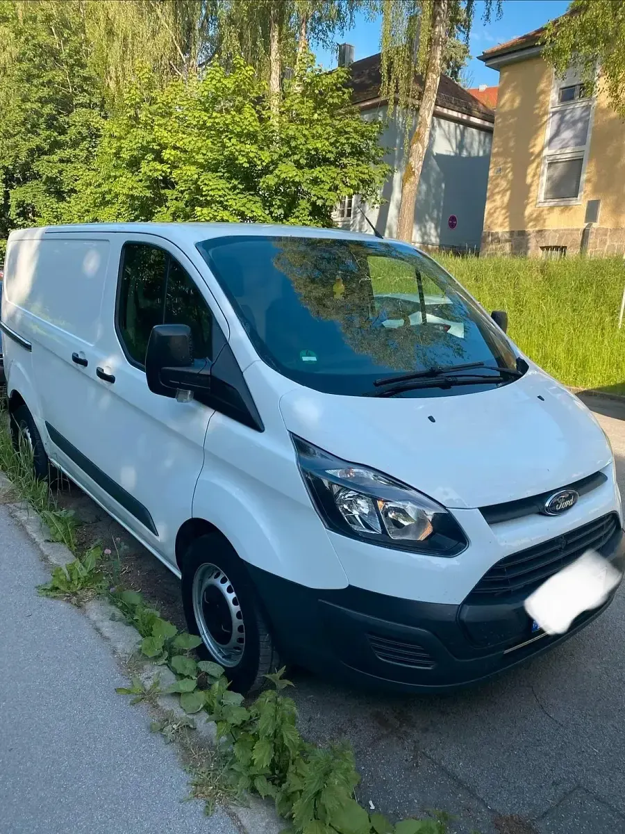 Gebraucht Ford Transit Custom 105 PS (77 kW) 2018 Weiß Van / Kleinbus