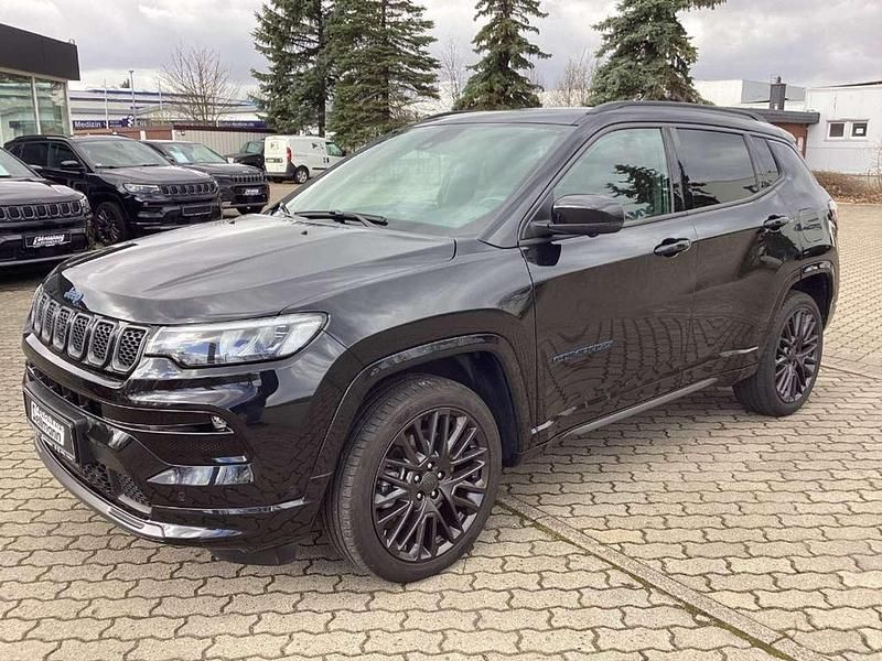 Gebraucht Jeep Compass 241 PS (177 kW) 2022 Carbon black SUV