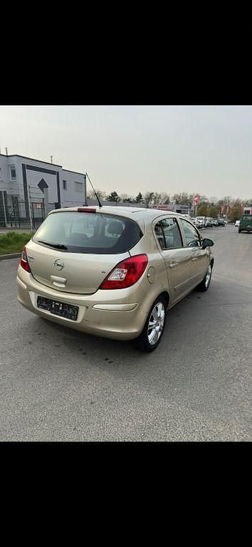 Gebraucht Opel Corsa 90 PS (66 kW) 2007 Kleinwagen