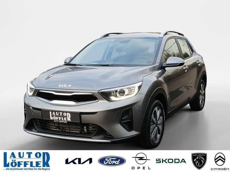 Astrograu Neu 2024 Kia Stonic Vision SUV | 18.906 € (Superpreis) - Bild 1/4