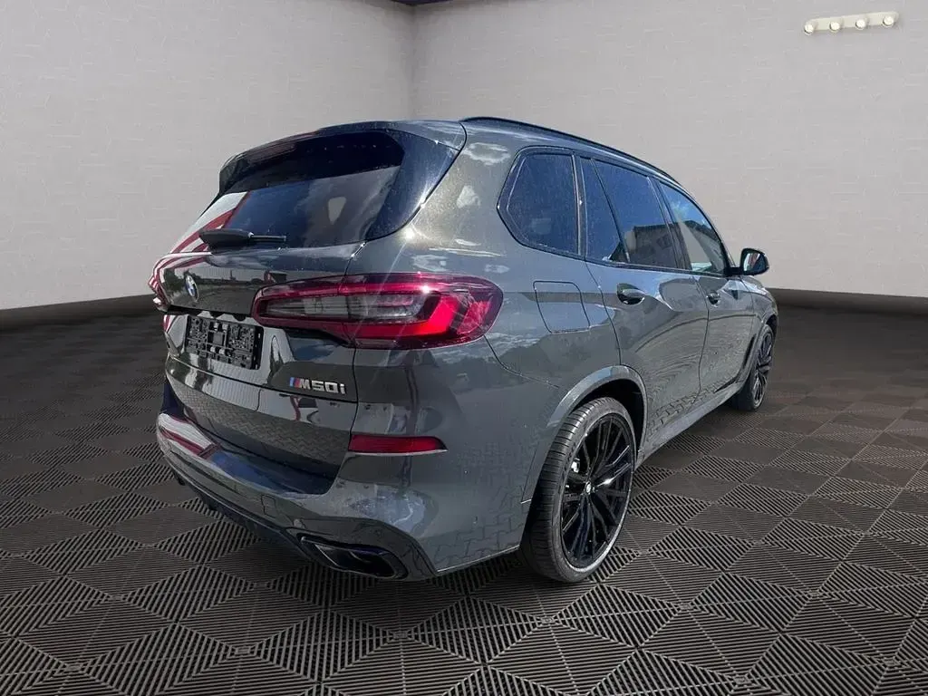 Gebraucht BMW X5 M50 Performance 530 PS (389 kW) 2023 Grau SUV