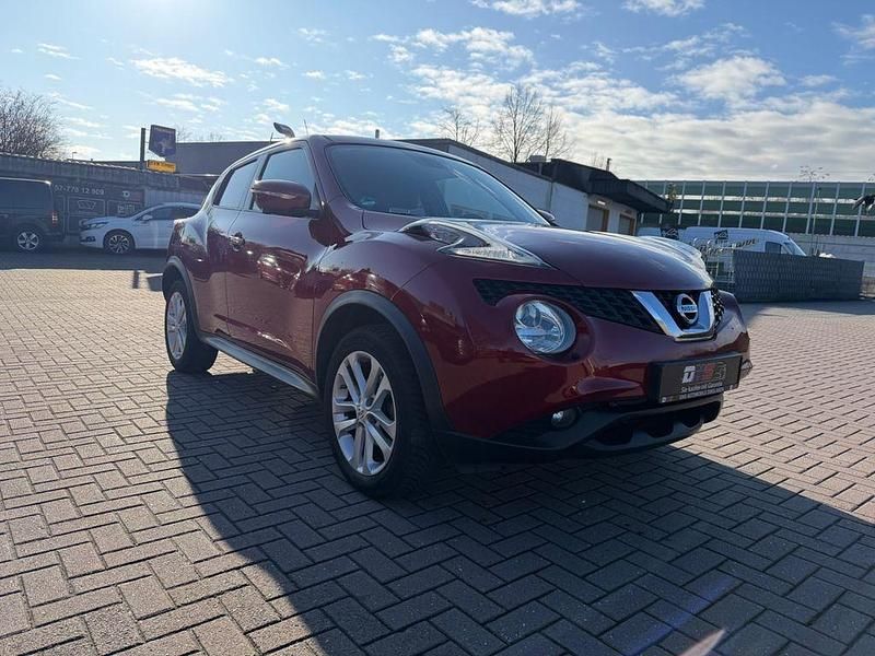 Gebraucht Nissan Juke N-Connecta 116 PS (85 kW) 2016 New red (m) SUV