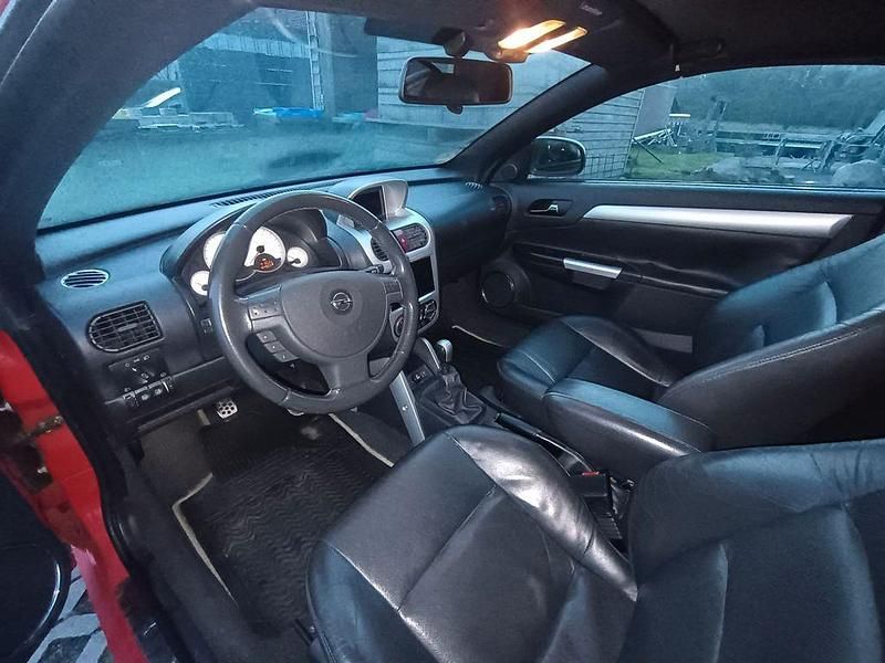 Gebraucht Opel Tigra Cosmo 125 PS (91 kW) 2005 Rot Cabrio