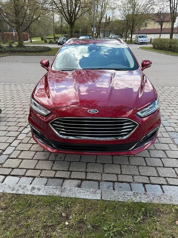 Usata Ford Focus Titanium 190 CV (139 kW) 2019 Rosso Station wagon