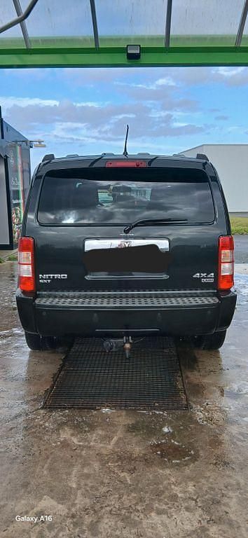 Gebraucht Dodge Nitro 177 PS (130 kW) 2009 Schwarz SUV