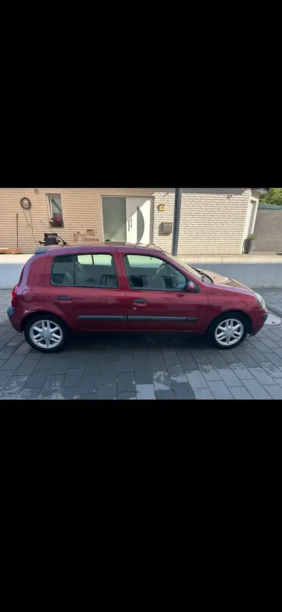 Occasion Renault Clio II Dynamique 75 ch (55 kW) 2002 Rouge Citadine