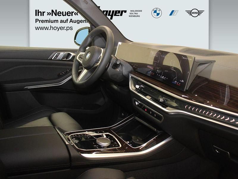 Neu BMW X5 M Sport 298 PS (219 kW) 2025 Carbonschwarz metallic SUV