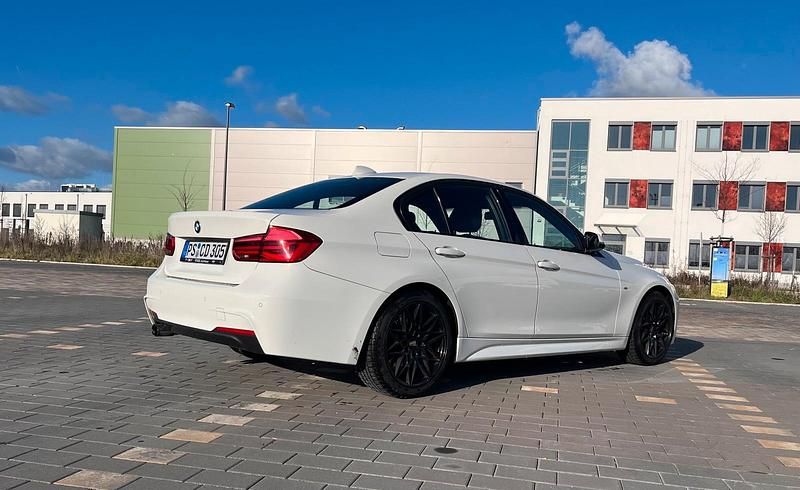 Gebraucht BMW 330 M Sport 252 PS (185 kW) 2016 Weiß Limousine