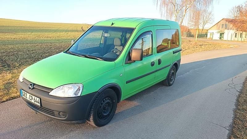 Gebraucht Opel Combo 101 PS (74 kW) 2010 Grün Van / Kleinbus