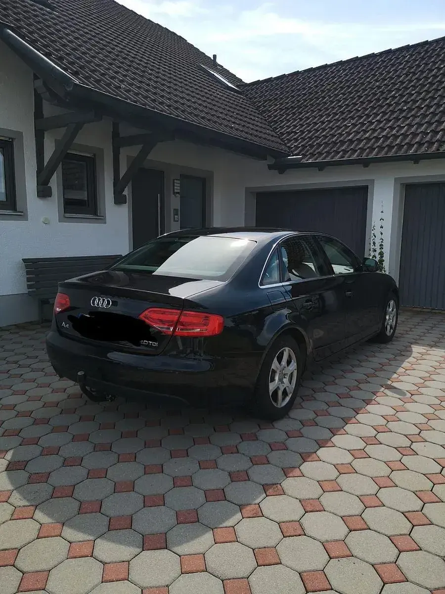 Gebraucht Audi A4 Attraction 143 PS (105 kW) 2008 Schwarz Limousine