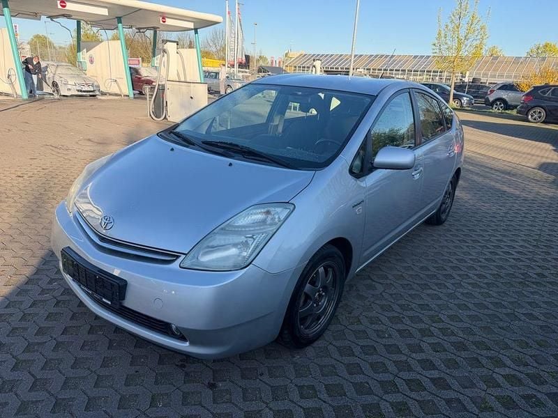 Gebraucht Toyota Prius Sol 77 PS (56 kW) 2008 Silber Kleinwagen