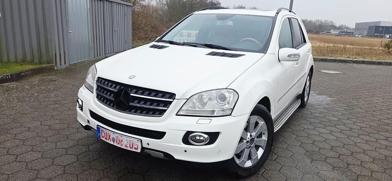 Gebraucht Mercedes ML320 224 PS (164 kW) 2007 Weiß SUV