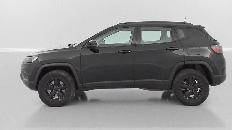 Gebraucht Jeep Compass 179 PS (131 kW) 2024 Solid black SUV