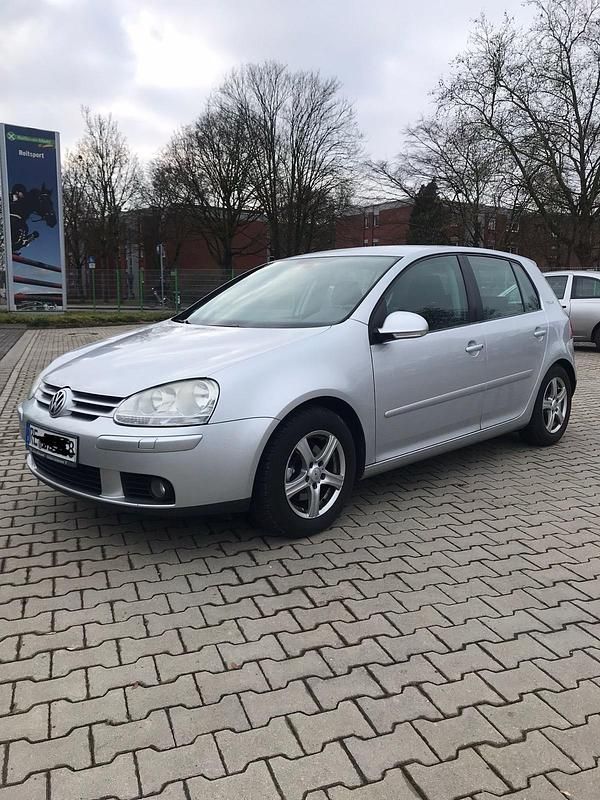 Gebraucht VW Golf V 105 PS (77 kW) 2007 Silber Limousine