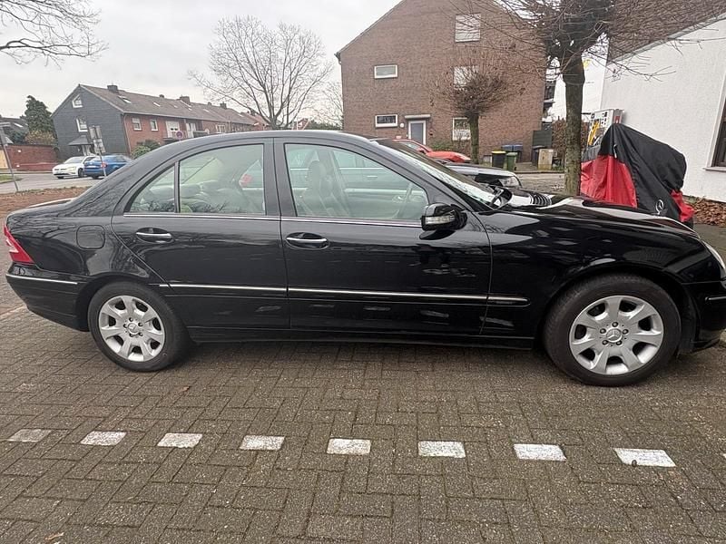 Gebraucht Mercedes C320 218 PS (160 kW) 2005 Schwarz Limousine