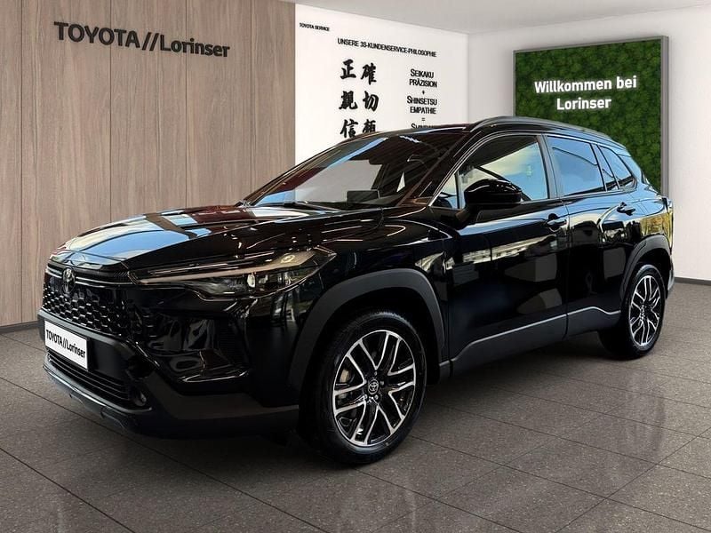 Neu Toyota Corolla Cross Team 179 PS (131 kW) 2025 Black mica / ink SUV