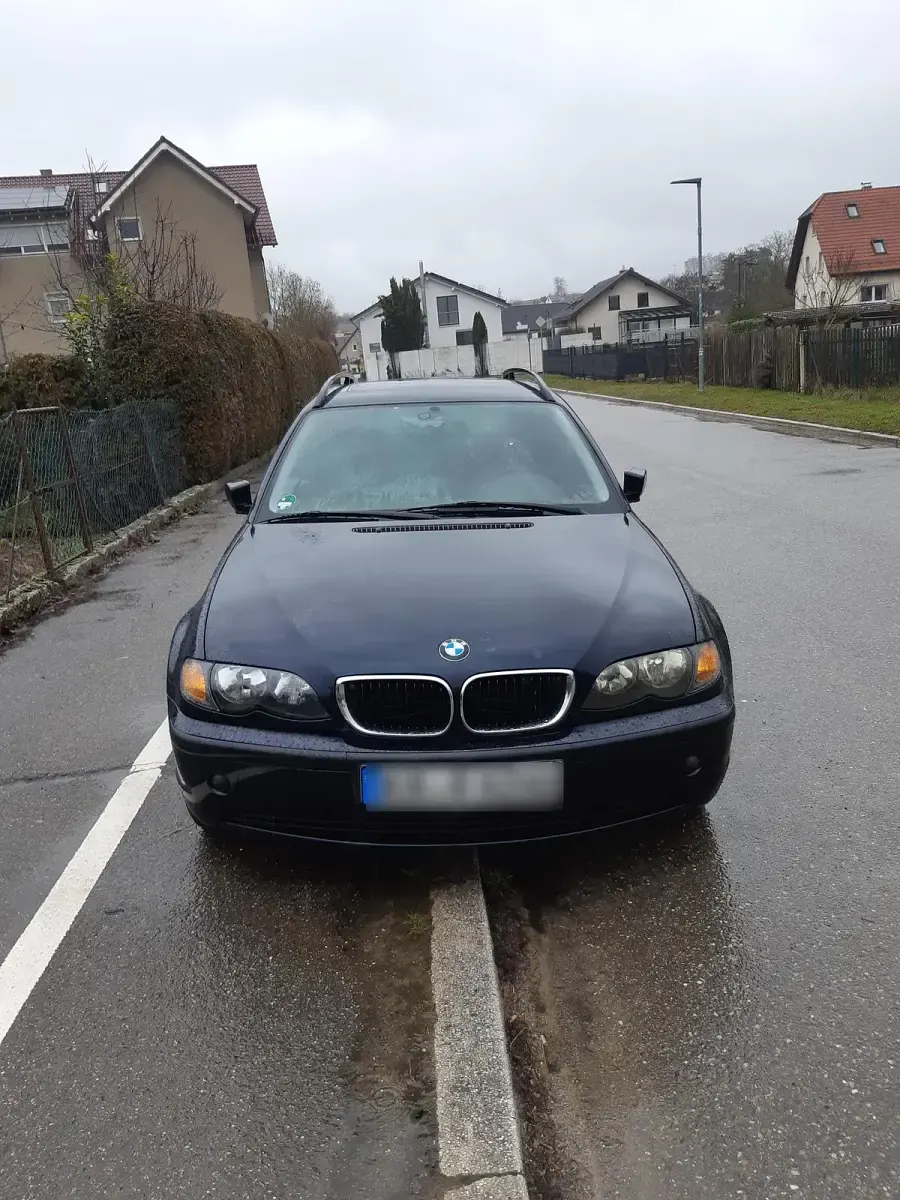 Gebraucht BMW 316 116 PS (85 kW) 2005 Blau Kombi