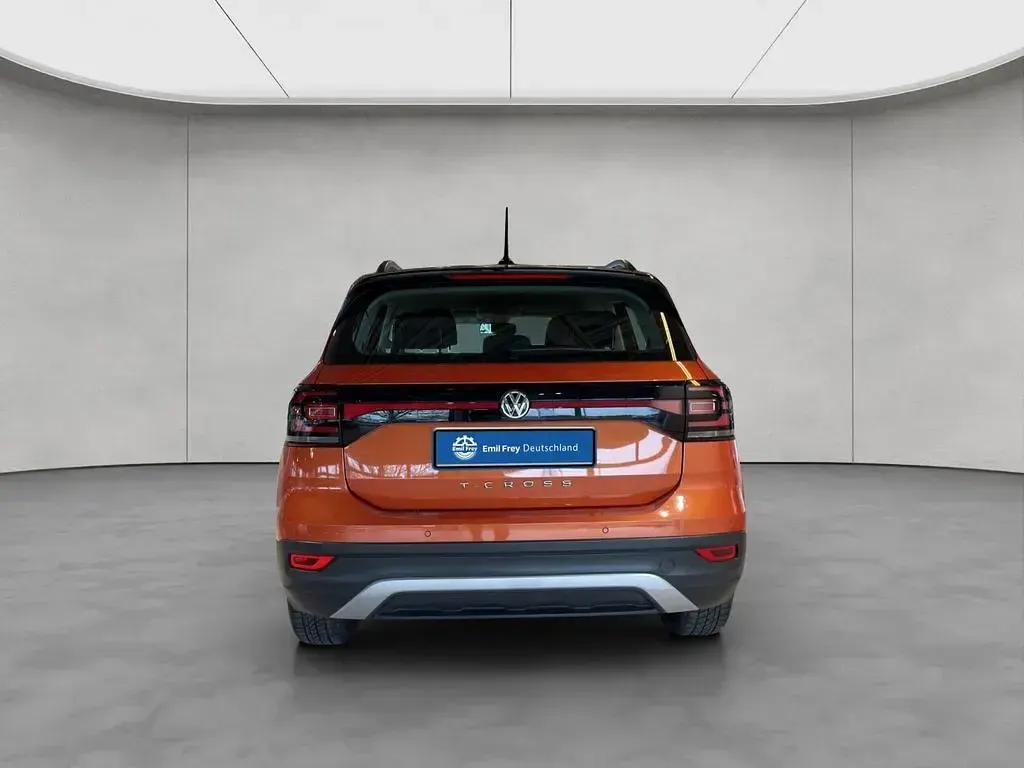 Gebraucht VW T-Cross Life 95 PS (69 kW) 2019 Energetic orange metallic SUV