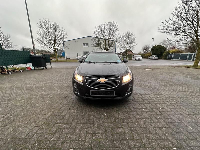 Schwarz Gebraucht 2013 Chevrolet Cruze Kombi | 2.300 € (Superpreis) - Bild 1/4