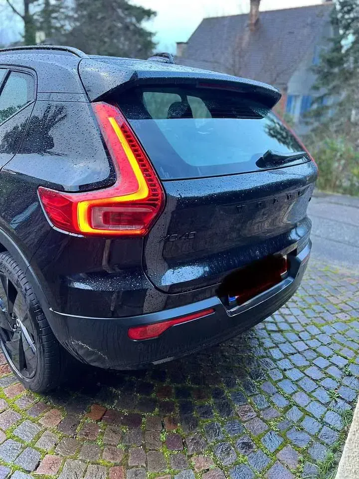 Gebraucht Volvo XC40 Plus 163 PS (119 kW) 2024 Schwarz SUV