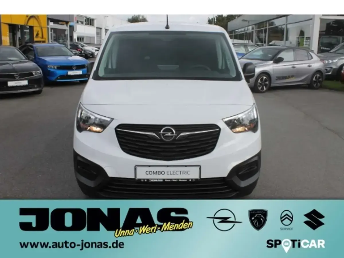 Nouvelle Opel Combo-e Life 100 kW (136 ch) 2025 Blanc Berline