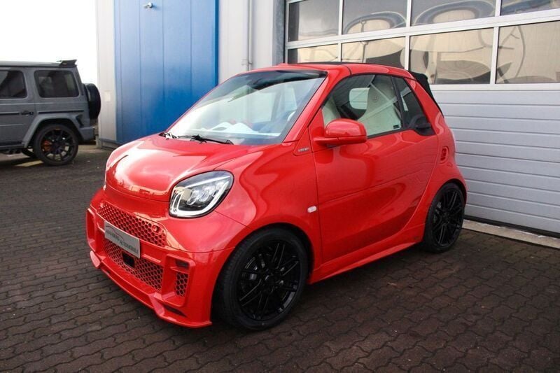 Rot Gebraucht 2022 Smart ForTwo Electric Drive Brabus Cabrio | 42.850 € - Bild 1/4