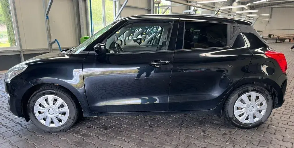 Occasion Suzuki Swift Basic 90 ch (66 kW) 2017 Noir Citadine