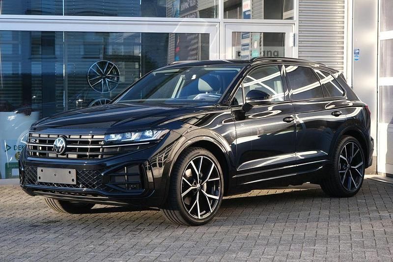 Grenadillschwarz meta... Gebraucht 2024 VW Touareg Style SUV | 81.900 € (Teuer) - Bild 1/4