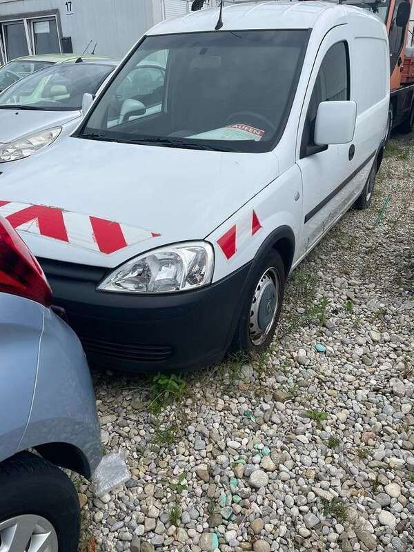 Casabl/arctic/eisweiss/kaolin Gebraucht 2006 Opel Combo Van / Kleinbus | 1.600 € (Superpreis) - Bild 1/4