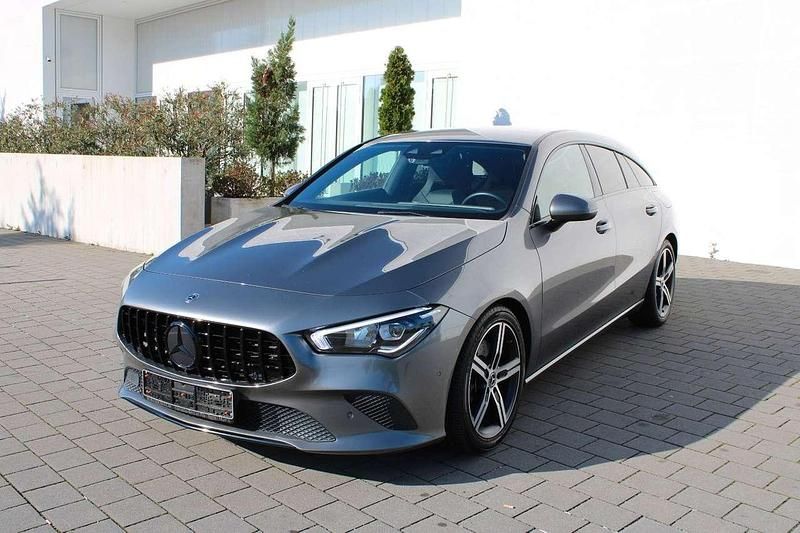 Mountaingrau Gebraucht 2019 Mercedes CLA220 Limousine | 24.900 € (Fairer Preis) - Bild 1/4