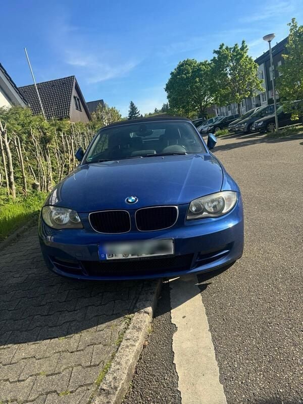 Blau Gebraucht 2010 BMW 118 Cabriolet Cabrio | 7.499 € (Guter Preis) - Bild 1/4