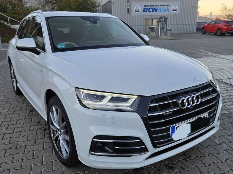 Weiß Gebraucht 2020 Audi Q5 Comfort SUV | 42.000 € - Bild 1/4