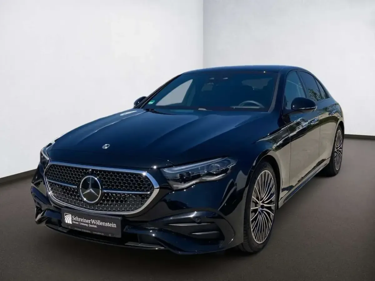 Gebraucht Mercedes E220 AMG 197 PS (144 kW) 2026 Unilack schwarz uni Limousine