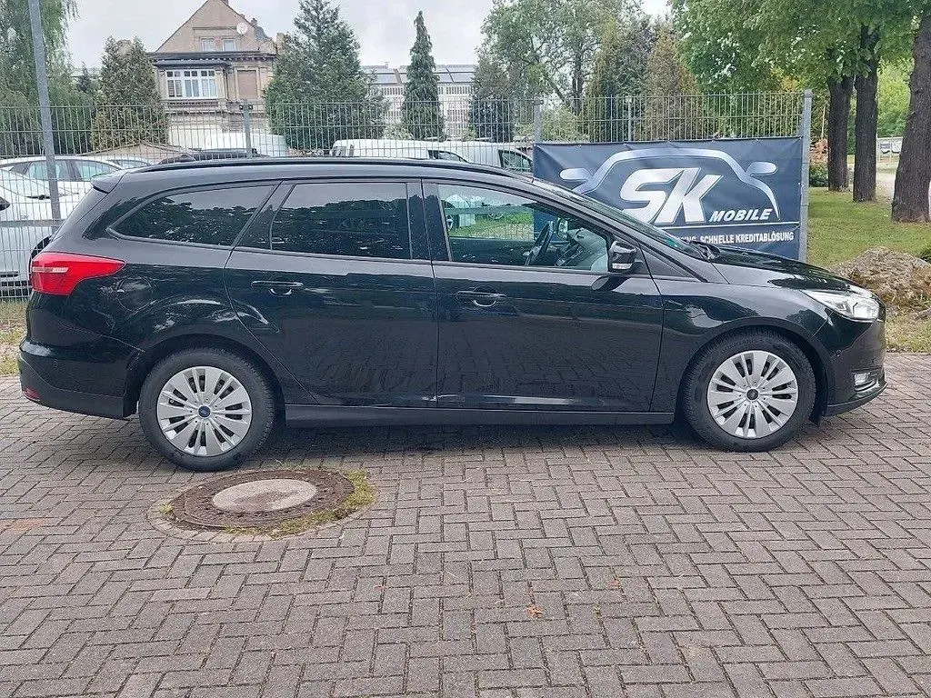 Gebraucht Ford Focus Business Edition 120 PS (88 kW) 2017 Schwarz Limousine
