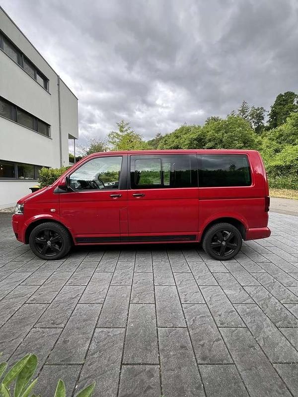 Gebraucht VW T5 Edition 179 PS (131 kW) 2011 Rot Van