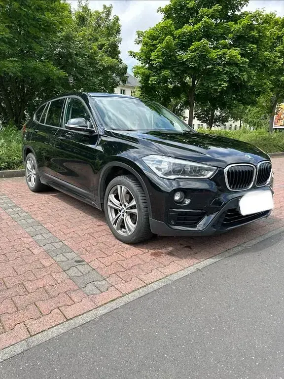 Gebraucht BMW X1 Sport Line 150 PS (110 kW) 2017 Schwarz SUV