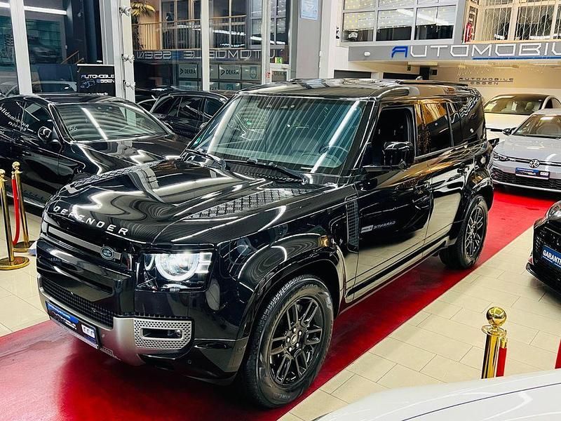 Schwarz Gebraucht 2021 Land Rover Defender Dynamic SUV | 64.999 € (Fairer Preis) - Bild 1/4