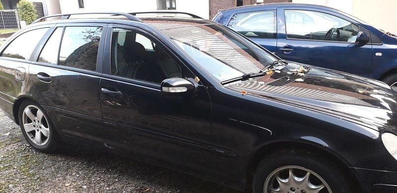 Gebraucht Mercedes C180 Elegance 143 PS (105 kW) 2003 Schwarz Kombi