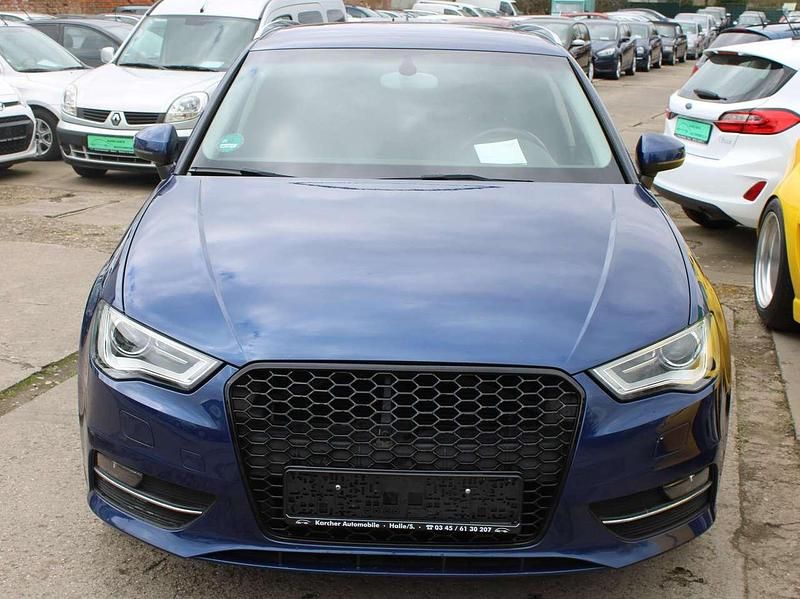 Gebraucht Audi A3 Attraction 122 PS (89 kW) 2013 Scubablau metallic Kleinwagen