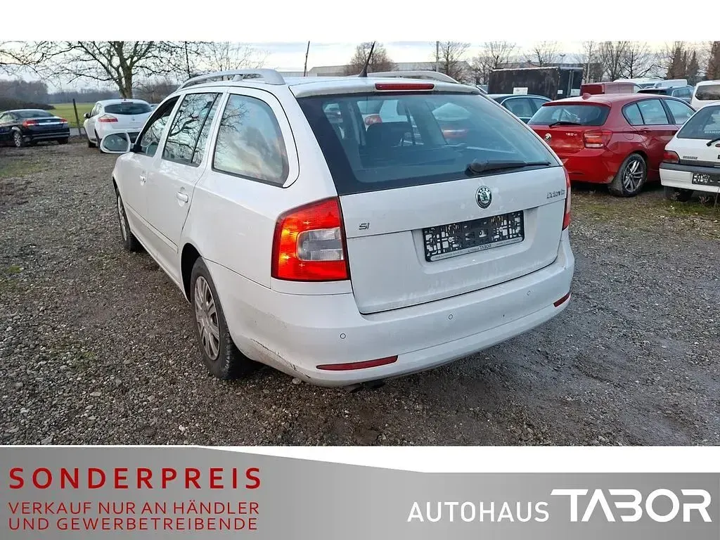 Gebraucht Skoda Octavia Ambiente 122 PS (89 kW) 2009 Weiß Kombi