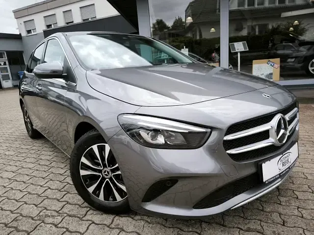 Gebraucht Mercedes B200 Progressive 163 PS (119 kW) 2021 Kleinwagen