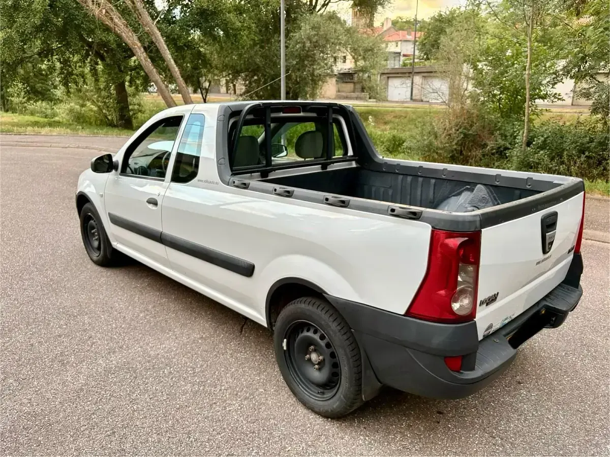 Gebraucht Dacia Pick up 86 PS (63 kW) 2010 Weiß Pickup