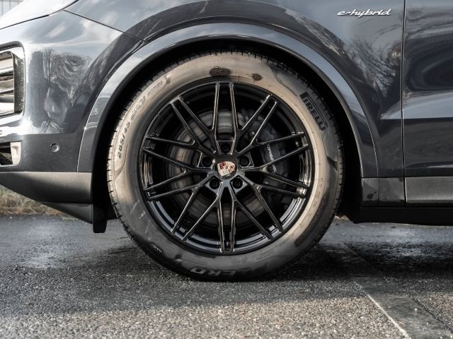 Gebraucht Porsche Cayenne 470 PS (345 kW) 2023 Blau SUV